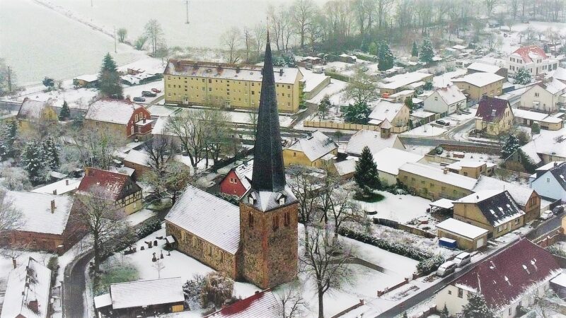 Kirche-Wildberg-Winter-Luftaufnahme-2021